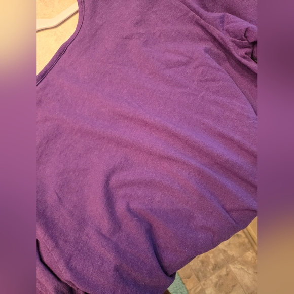 Pretty purple long sleeve cotton top. Great condition. Size medium/large. - Picture 2 of 5